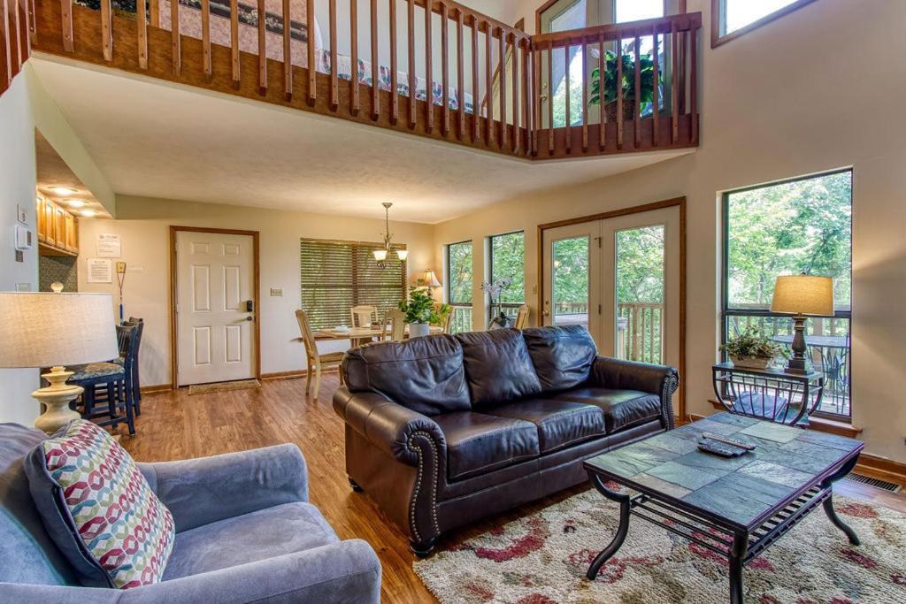 Serenity Heights, Amazing Views, Hot Tub Pool Access, 1089 Free Tickets Each Paid Day, Dollywood ガトリンバーグ エクステリア 写真