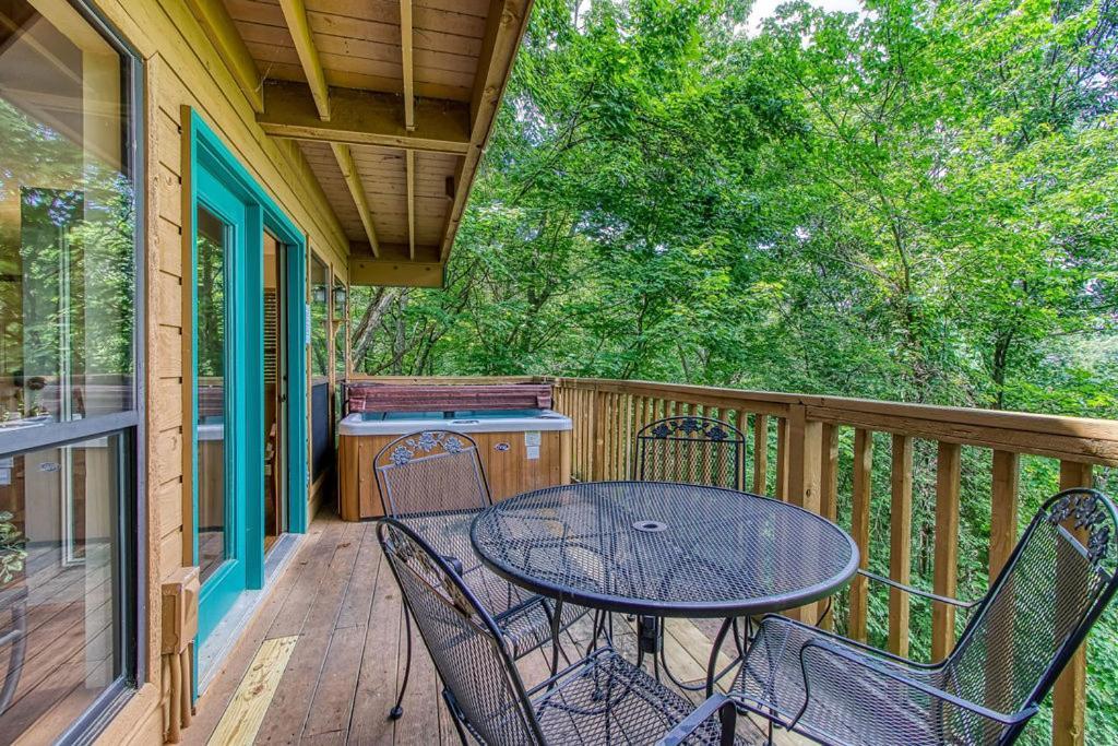 Serenity Heights, Amazing Views, Hot Tub Pool Access, 1089 Free Tickets Each Paid Day, Dollywood ガトリンバーグ エクステリア 写真