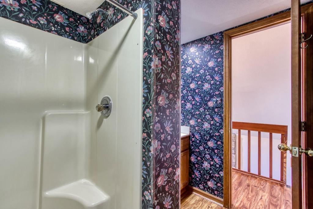 Serenity Heights, Amazing Views, Hot Tub Pool Access, 1089 Free Tickets Each Paid Day, Dollywood ガトリンバーグ エクステリア 写真