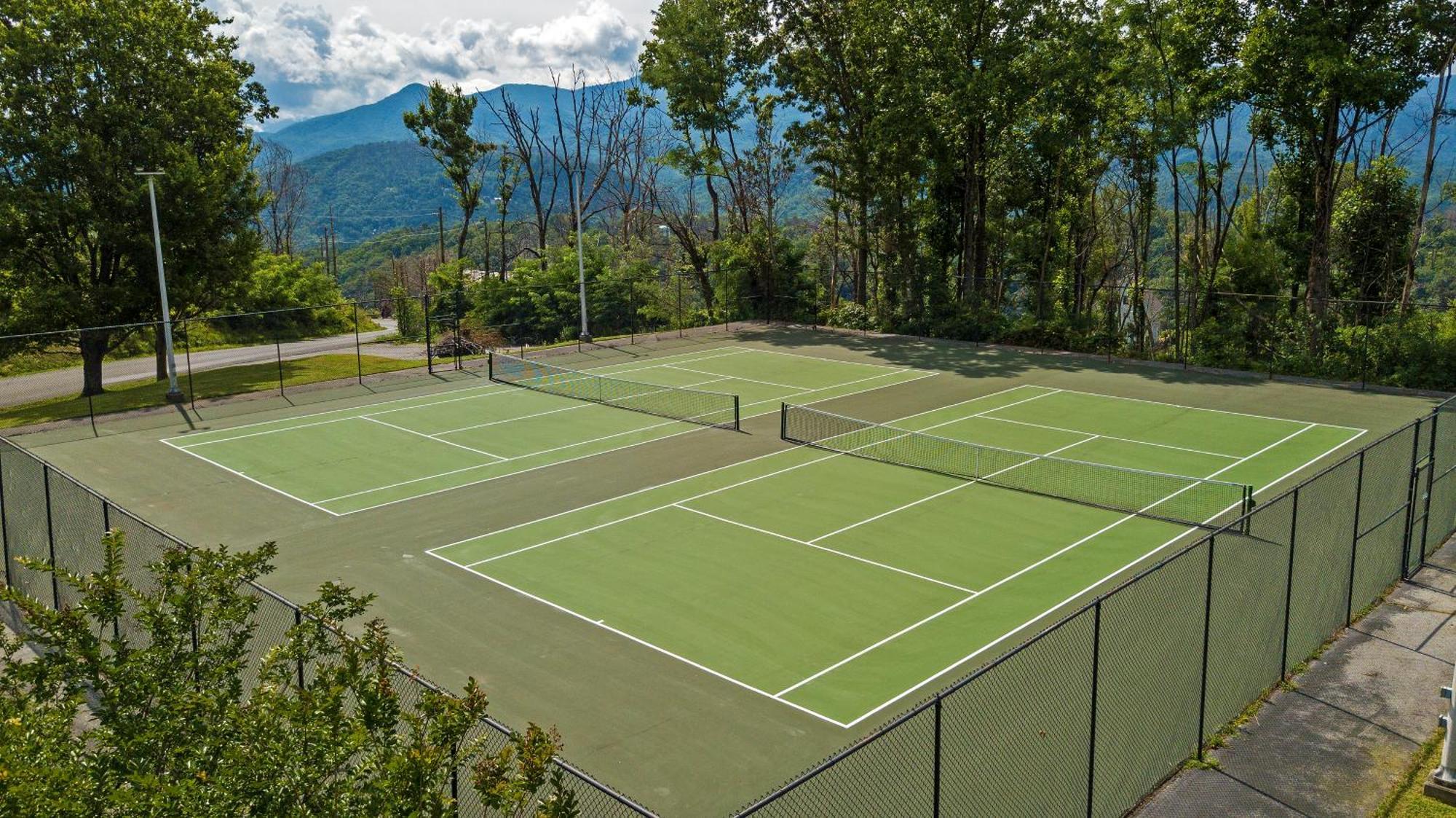 Serenity Heights, Amazing Views, Hot Tub Pool Access, 1089 Free Tickets Each Paid Day, Dollywood ガトリンバーグ 部屋 写真